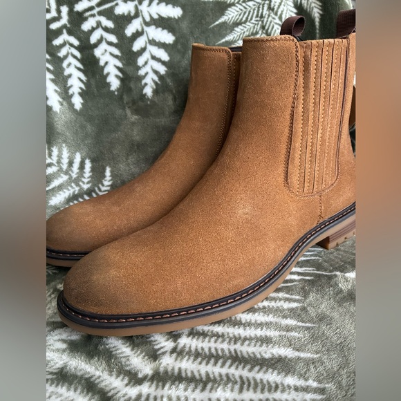 Cliffs by WHITE MOUNTAIN Brown Chelsea Boots - Picture 6 of 14